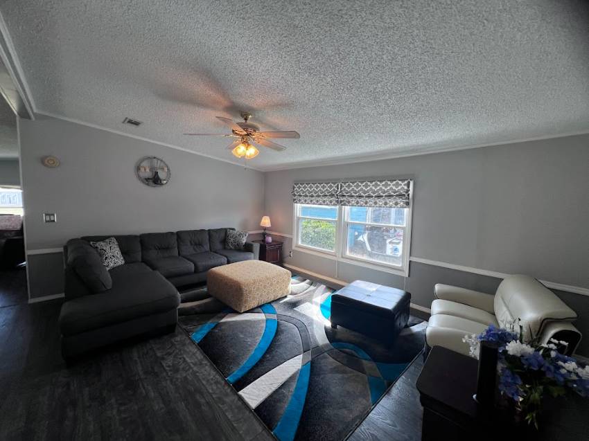 74 Greenview Drive a Winter Haven, FL Mobile or Manufactured Home for Sale